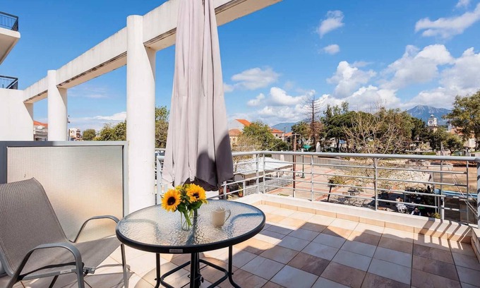 Filiatra Apartment | Filiatra Cozy Central Gem with Balcony
