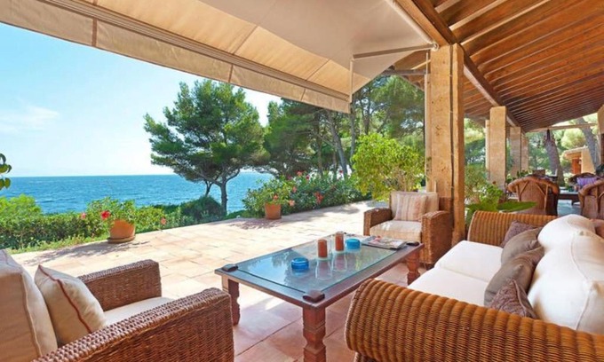 Costa de los Pinos Villa | FINCA L'EMBAT