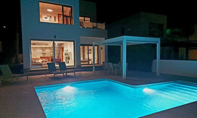 Algorfa Villa | Finca "Modern Orquidea Frontline" with Mountain View, Private Pool & Wi-Fi