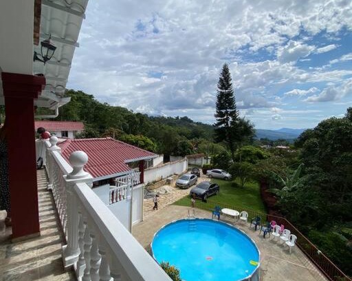 La Mesa House | Finca privada con excelente clima, rio natural, wifi y piscina