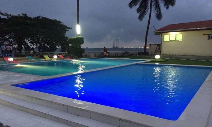 Limbe Hotel | Fini Hotel Bobende