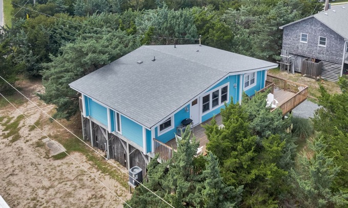 Hatteras Island Cottage | Finlandia: 3BR Avon cottage. Dog-friendly - steps from pristine beach!
