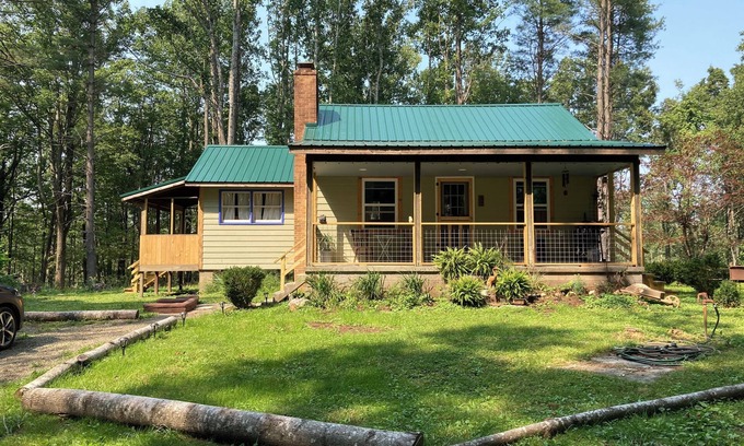 Ferrum Cabin | Finn’s Folly: a Private Cabin right off the Parkway