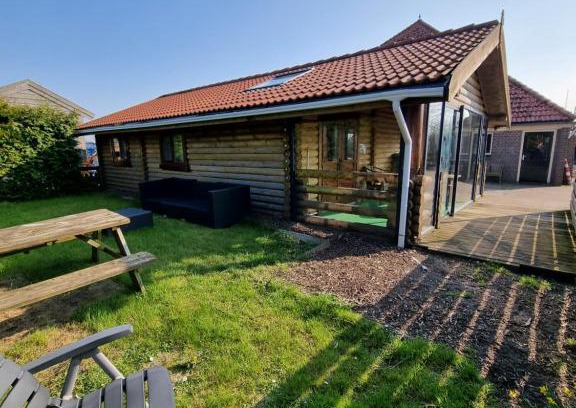 Breezand House | Finse Woning op Camping De Tulpenweide