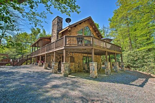 Long Pond House | Fire Pit and Hot Tub Poconos Family Cabin!