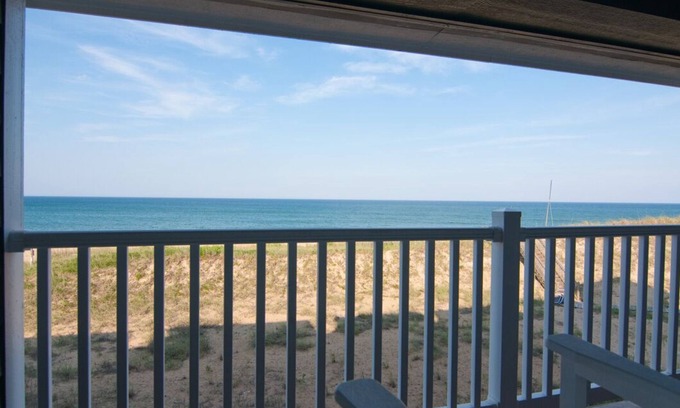 Kill Devil Hills Condo | First Flight Retreat 215: Beachy and Breathable Condo, Oceanfront + Access to Po