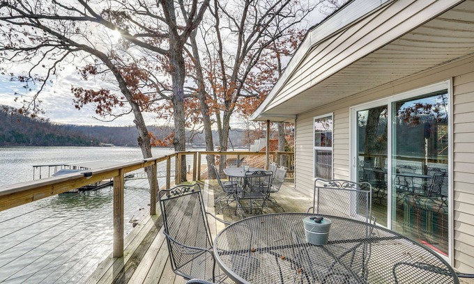 Climax Springs House | Fish & Boat on Lake of the Ozarks: Waterfront Home