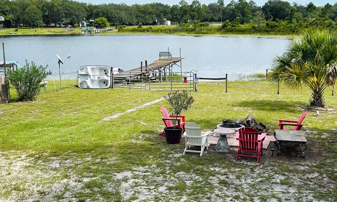 Edgar House | Fish from own dock or in Palatka, Visit Ocala National Forest, FU Gators 30+ min