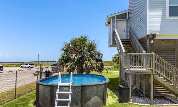 San Luis House | Fisherman's Dream: Game Room & Walk to Beach