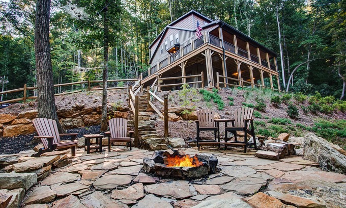 Saluda Cabin | FishTop Cabin near Saluda, Green River Bliss & Cabin Serenity