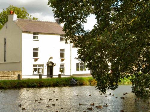 Welsh Frankton House | Fitzwarine House Whittington