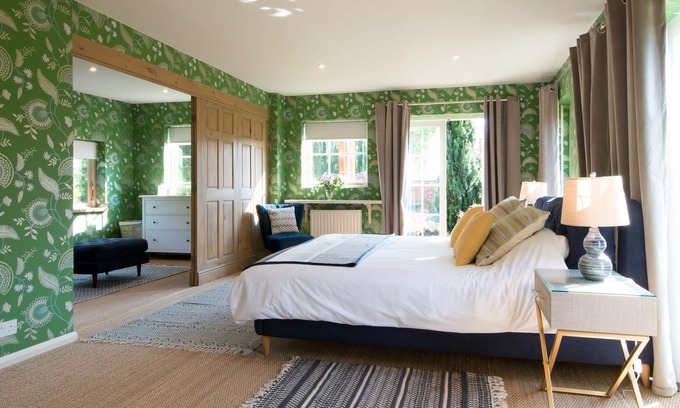 Bury St Edmunds Cottage | Five Star style with beautiful views of idyllic Countryside: The Old Steam Mill