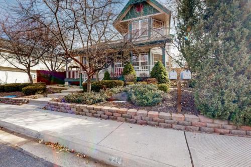 Flagstaff House | Flagstaff Fantasy - Main House