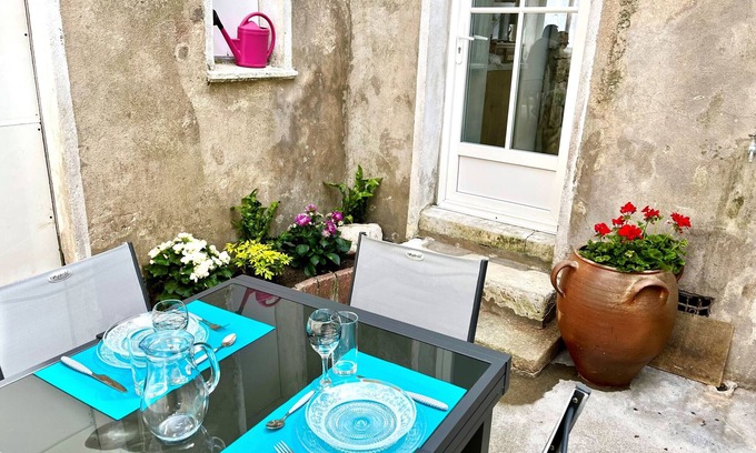 Les Sables d'Olonne Apartment | Flat between port and beach in the heart of Les Sables