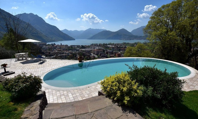 Pisogne Apartment | Flat by Lake Iseo with Mountain Views