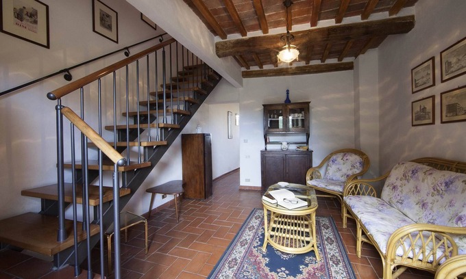 San Donato a Livizzano Apartment | Flat in a winery in Montespertoli,A/C,Wi-Fi, swimming pool,children friendly,Oli