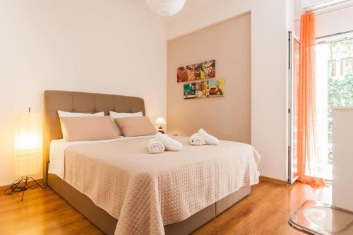 Plaka Apartment | Flat in Athens historic city center @Ipitou str