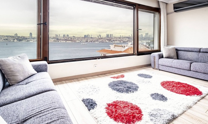 Uskudar Apartment | Flat with Sea View near Uskudar Ferry Station