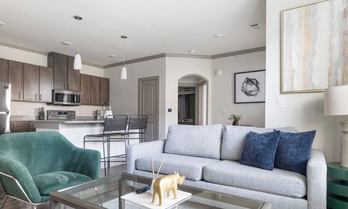 Manor Apartment | Flats 1BD 5 - One Bedroom Apartment, Sleeps 2