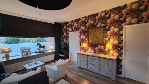 Lisse Apartment | Fleurdelis