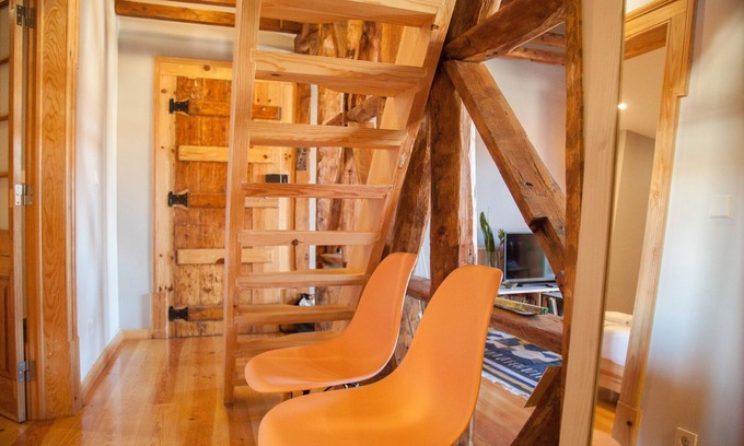 Sacramento Apartment | FLH Duque Mezzanine with View