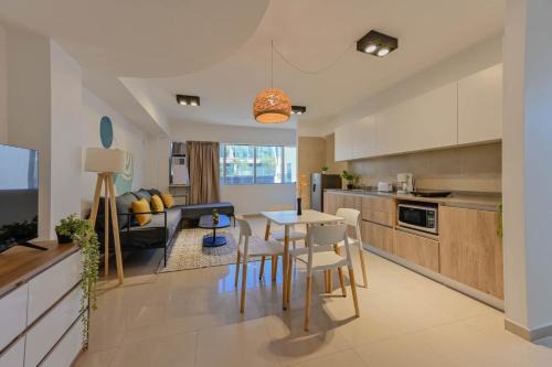 Balvanera Apartment | Fliphaus Mansion Mitre 'A' - 4 pax Duplex Gym & Jacuzzi