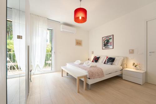 Santo Spirito Apartment | Florence Charming Apartments - Conventino Modern - One-bedroom Flat with Living Area and Garage near Boboli