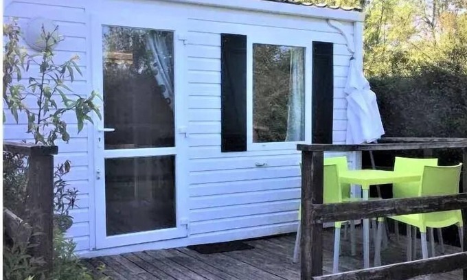 Verruyes House | Flower Camping Côté Lac * - Mobile home 1 bedroom Standard pleasure 18 m2 terrace 8m2 + TV 2 people