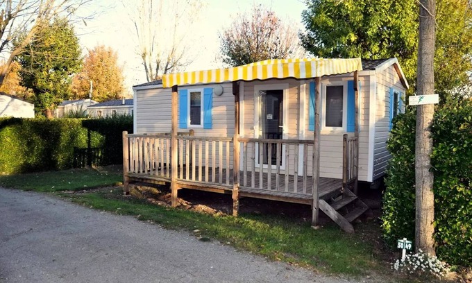 Saint Nazaire sur Charente House | Flower Camping L'Abri-Côtier * - Mobilehome Sunny 27m2 CONFORT+ - 2 bedrooms + covered terrace + TV 5 persons