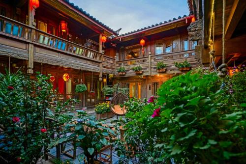 Dayan Old Town House | Flower Without Boundary 凡花无界