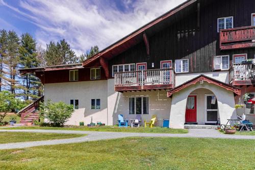 Waitsfield Apartment | Fly In Condos Unit E