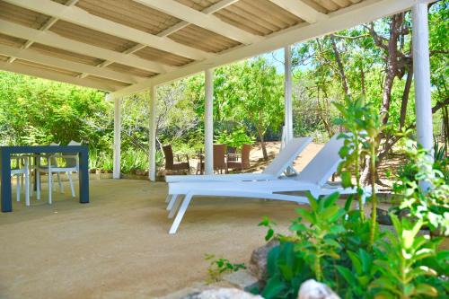 Bisento House | FonteinZen - Home with big garden at Fontein