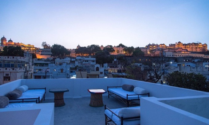 Udaipur City Centre House | Footprint Hostel Udaipur - A Place With The City Palace View