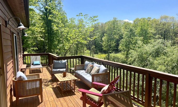 Ulster Park House | for the creative spirit, swimming dock on pond, horses to pet, Fire pit