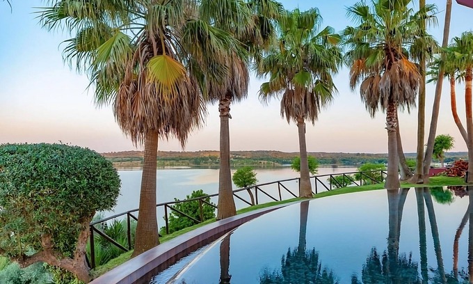 Ponte de Sor House | For the Whole Family! 3BR Villa with Private Pool, Full Kitchen and Lave View!