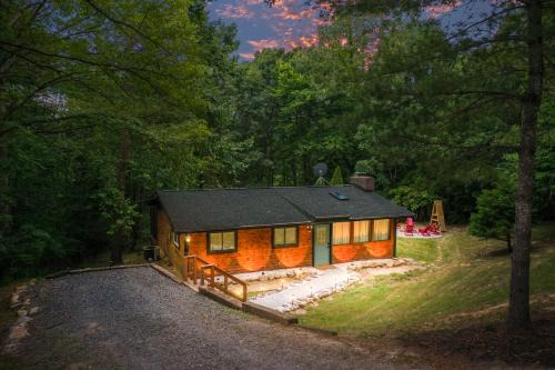 Luray House | Forest Haven Cabin
