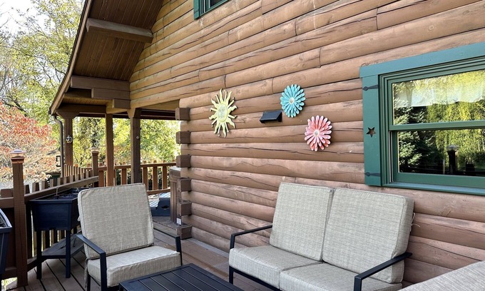 Middletown Cabin | Forest Tree Log Cabin - middletown/Harrisburg/Hershey/Lancaster/York
