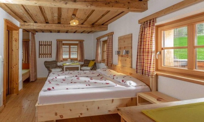 Gossenberg Apartment | "Forest view" - double room with shower, toilet - Klausnerhof