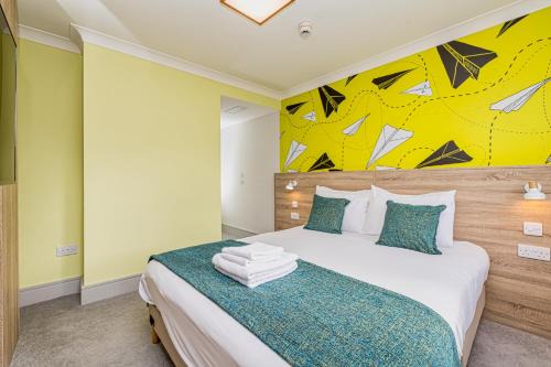 Swords Hotel | Forty Four Main Street