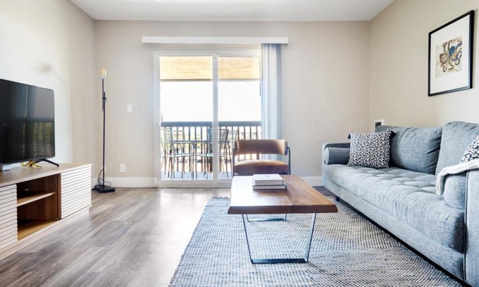 Foster City Apartment | Foster City 2BR w Gym Pool WD nr highways SFO-585