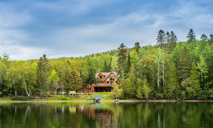 Aroostook Cabin | Four-Bedroom LakeFront Unit on Long Lake!