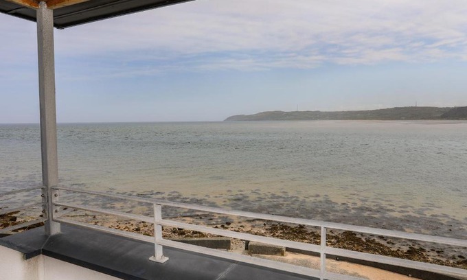 Pentraeth House | Four The Quay