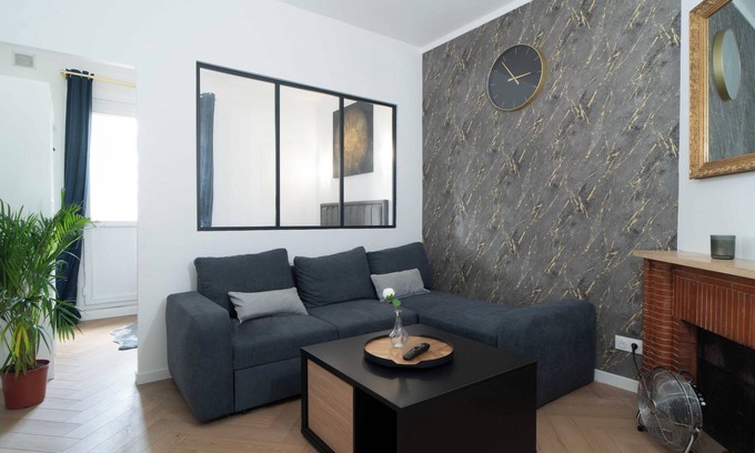 Le Bourget Apartment | Fourside Deluxe Appartments Le Bourget Suite Victor