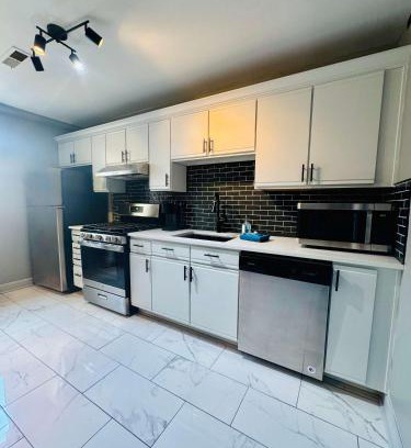 St. Charles Apartment | Fox Loft Above the Bars Below the Stars