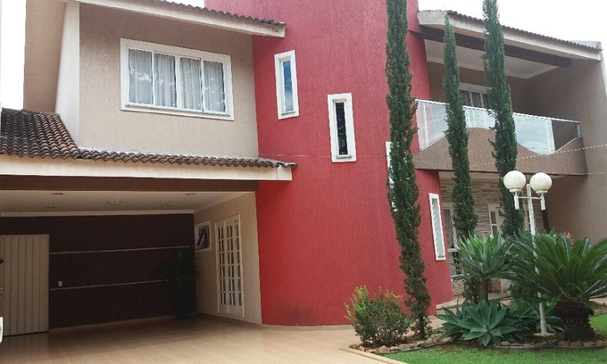 Foz do Iguacu House | FozHouse with high standard, swimming pool, Wi-fi, 4 gar, 12 people, air conditioning, near center
