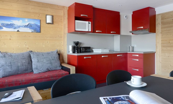 Bellentre Apartment | Renovated Apartment · Easy Access to Slopes · Free Parking · Pets Allowed · Sauna & Hammam