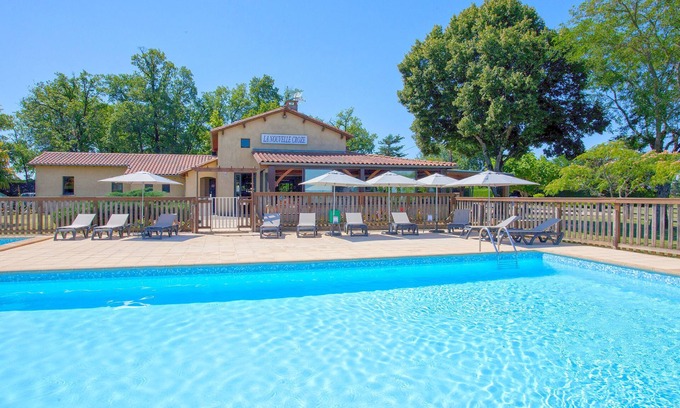 Rouffignac-Saint-Cernin-de-Reilhac House | Camping familial 4* avec Piscine |Mobil-home 4p+TV