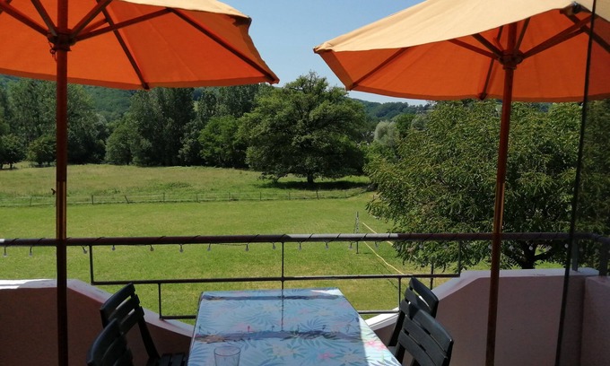 Saint-Geniez-d'Olt Apartment | O BRAC D'OLT,gîte 3 épis GDF, swimming pool, magnificent view, nature, calm in the heart of the PNRA