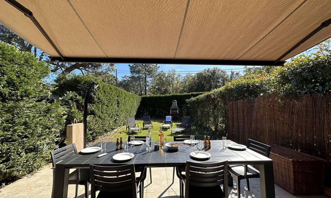 Sainte-Lucie-de-Porto-Vecchio House | Mini-villa with terrace and parking 300m from the beach
