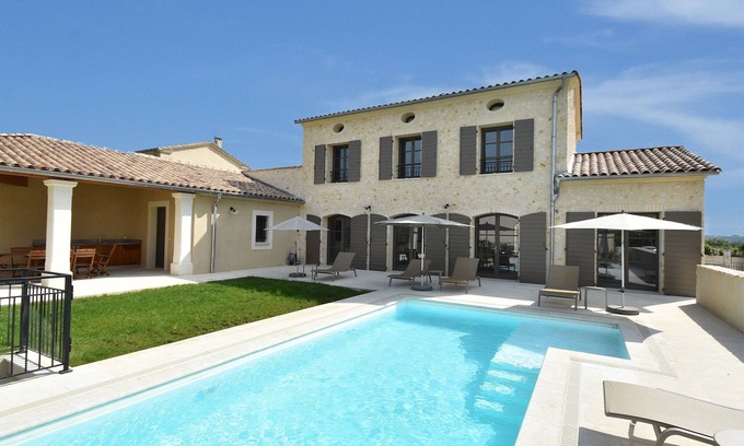 Garrigues-Sainte-Eulalie Villa | Villa in Uzès with Private Pool